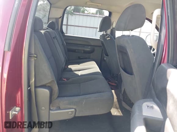 ✅ 2007 Chevrolet Silverado 1500 1LT • VIN: 2GCEK13M471530720 • Lot: 42655144. Listed on IAAI with 321,195 mi. Free auction sales archive from the USA and detailed vehicle history report at DreamBid. Image 8.