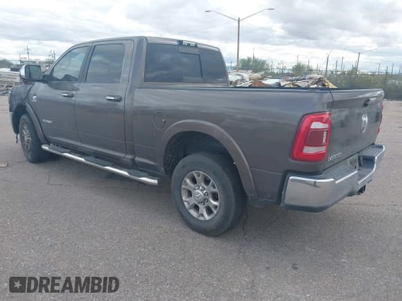 ✅ 2020 Ram 2500 • VIN: 3C6UR4FL0LG221993 • Lot: 43697882. Wystawiony na IAAI z przebiegiem Nie podano. Bezpłatny archiwum sprzedaży aukcyjnych z USA i szczegółowy raport historii pojazdu na DreamBid. Zdjęcie 3.