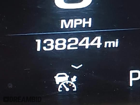 ✅ 2018 Chevrolet Suburban Premier • VIN: 1GNSKJKC9JR298536 • Лот: 43577245. Опубликован ранее на IAAI с пробегом 138 244 миль. Бесплатный доступ к архиву аукционных продаж из США и подробный отчёт об истории автомобиля на DreamBid. Изображение 15.