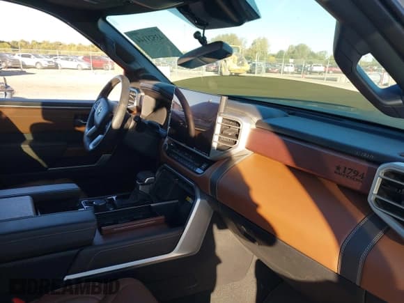 ✅ 2024 Toyota Tundra 1794 Edition • VIN: 5TFMA5DB2RX147643 • Lot: 43521144. Listed on IAAI with 30,327 mi. Free auction sales archive from the USA and detailed vehicle history report at DreamBid. Image 5.