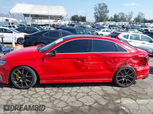 ✅ 2017 Audi RS 3 • VIN: WUABWGFF1H1900197 • Lot: 41493934. Listed on IAAI with 24,017 mi. Free auction sales archive from the USA and detailed vehicle history report at DreamBid. Image 14.