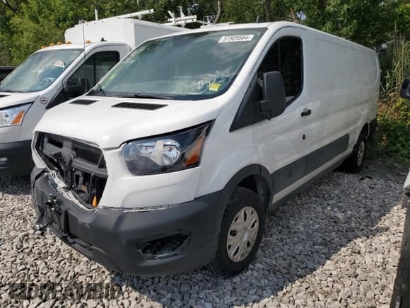 ✅ 2022 Ford E-Transit Cargo • VIN: 1FTBW1YK4NKA50642 • Lot: 57509564. Wystawiony na Copart z przebiegiem 28 655 mil. Bezpłatny archiwum sprzedaży aukcyjnych z USA i szczegółowy raport historii pojazdu na DreamBid. Zdjęcie 1.