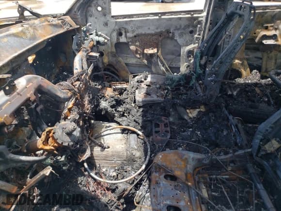 ✅ 2015 Chevrolet Silverado 1500 LT • VIN: 3GCPCREC7FG517555 • Лот: 62561394. Опубликован ранее на Copart с пробегом 1 000 миль. Бесплатный доступ к архиву аукционных продаж из США и подробный отчёт об истории автомобиля на DreamBid. Изображение 7.