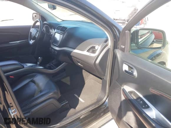 2015 Dodge Journey R/T z VIN 3C4PDCEG4FT683035, wystawiony jako IAAI lot #43223756 z przebiegiem 163 222 mil mil oraz . Historia ofert i sprzedaży dostępna na DreamBid. Obrazek 5.