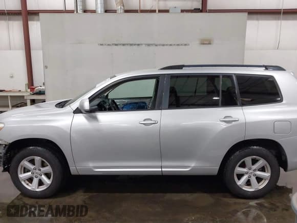 ✅ 2010 Toyota Highlander • VIN: 5TDBK3EH1AS018797 • Лот: 43653551. Опубликован ранее на IAAI с пробегом 222 338 миль. Бесплатный доступ к архиву аукционных продаж из США и подробный отчёт об истории автомобиля на DreamBid. Изображение 15.