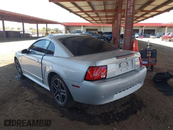 ✅ 2002 Ford Mustang Standard • VIN: 1FAFP404X2F143723 • Lot: 42479151. Listed on IAAI with 160,810 mi. Free auction sales archive from the USA and detailed vehicle history report at DreamBid. Image 3.