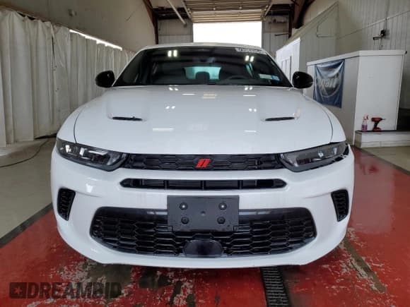 ✅ 2024 Dodge Hornet R/T • VIN: ZACPDFCW2R3A28905 • Lot: 73383364. Listed on Copart with 7,097 mi. Free auction sales archive from the USA and detailed vehicle history report at DreamBid. Image 5.