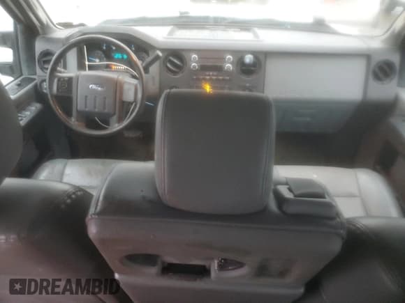 ✅ 2014 Ford F-250 XL • VIN: 1FT7W2A6XEEA57568 • Лот: 44925355. Опубликован ранее на Copart с пробегом 184 005 миль. Бесплатный доступ к архиву аукционных продаж из США и подробный отчёт об истории автомобиля на DreamBid. Изображение 8.