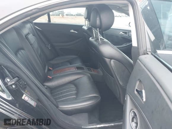 ✅ 2006 Mercedes-Benz CLS 500 • VIN: WDDDJ75X26A052011 • Lot: 43806450. Listed on IAAI with 166,454 mi. Free auction sales archive from the USA and detailed vehicle history report at DreamBid. Image 8.