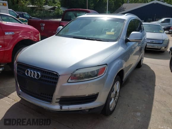 ✅ 2008 Audi Q7 Premium • VIN: WA1BY74L18D013238 • Лот: 43084122. Опубликован ранее на IAAI с пробегом 234 231 миль. Бесплатный доступ к архиву аукционных продаж из США и подробный отчёт об истории автомобиля на DreamBid. Изображение 2.