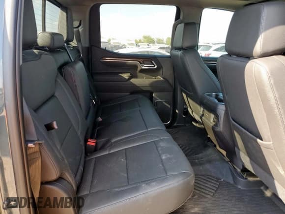 ✅ 2025 Chevrolet Silverado 1500 LT Trail Boss • VIN: 3GCUKFE85SG336657 • Lot: 84893195. Wystawiony na Copart z przebiegiem 4 990 mil. Bezpłatny archiwum sprzedaży aukcyjnych z USA i szczegółowy raport historii pojazdu na DreamBid. Zdjęcie 10.