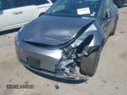 ✅ 2024 Tesla Model Y Long Range • VIN: 7SAYGAEE3RF153644 • Lot: 41932624. Wystawiony na IAAI z przebiegiem Nie podano. Bezpłatny archiwum sprzedaży aukcyjnych z USA i szczegółowy raport historii pojazdu na DreamBid. Zdjęcie 11.