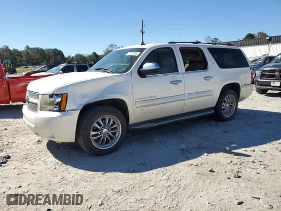 ✅ 2008 Chevrolet Suburban Commercial • VIN: 1GNFC16018R209521 • Lot: 76571044. Wystawiony na Copart z przebiegiem 251 229 mil. Bezpłatny archiwum sprzedaży aukcyjnych z USA i szczegółowy raport historii pojazdu na DreamBid. Zdjęcie 1.