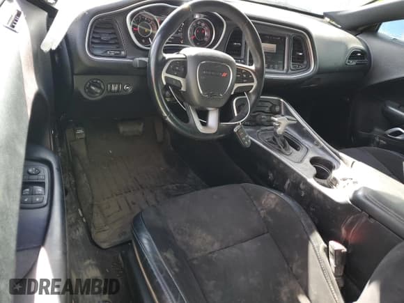 ✅ 2015 Dodge Challenger R/T Plus • VIN: 2C3CDZBT9FH764712 • Lot: 44798874. Wystawiony na Copart z przebiegiem 52 115 mil. Bezpłatny archiwum sprzedaży aukcyjnych z USA i szczegółowy raport historii pojazdu na DreamBid. Zdjęcie 8.