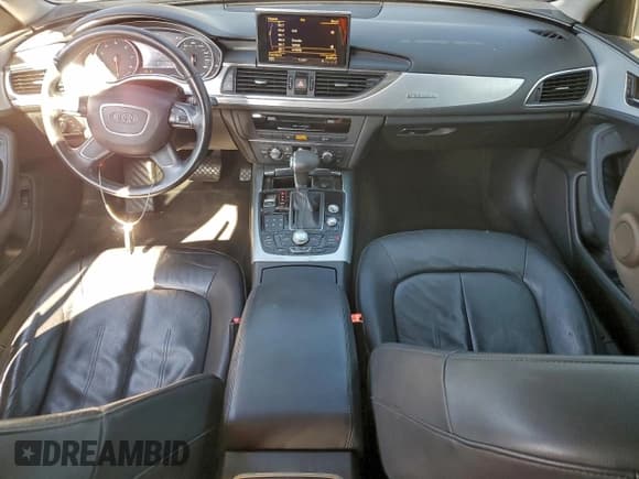 ✅ 2012 Audi A6 Premium Plus • VIN: WAUGGAFC8CN063482 • Lot: 92764915. Wystawiony na Copart z przebiegiem 176 429 mil. Bezpłatny archiwum sprzedaży aukcyjnych z USA i szczegółowy raport historii pojazdu na DreamBid. Zdjęcie 8.