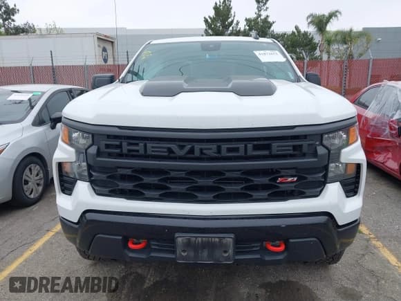 ✅ 2023 Chevrolet Silverado 1500 Custom Trail Boss • VIN: 3GCPDCEK7PG279547 • Lot: 41872652. Wystawiony na IAAI z przebiegiem 17 677 mil. Bezpłatny archiwum sprzedaży aukcyjnych z USA i szczegółowy raport historii pojazdu na DreamBid. Zdjęcie 12.