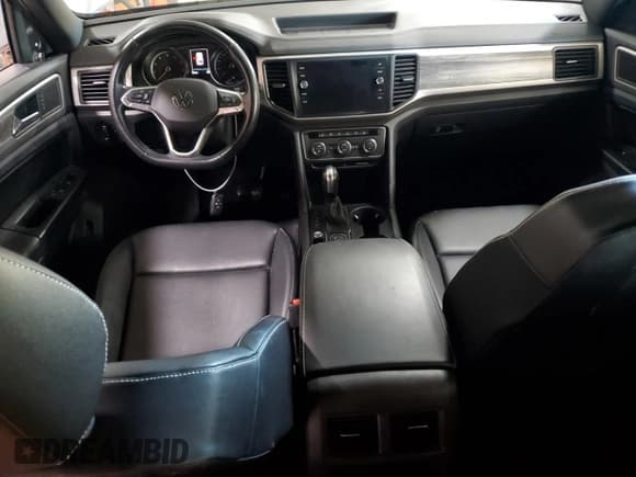 ✅ 2020 Volkswagen Atlas SE • VIN: 1V21E2CA8LC216749 • Lot: 81615115. Wystawiony na Copart z przebiegiem 94 529 mil. Bezpłatny archiwum sprzedaży aukcyjnych z USA i szczegółowy raport historii pojazdu na DreamBid. Zdjęcie 8.