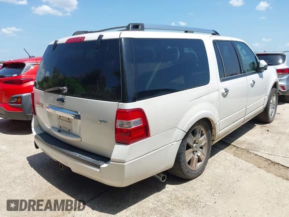 ✅ 2010 Ford Expedition Max Limited • VIN: 1FMJK1K51AEA17919 • Лот: 42711156. Опубликован ранее на IAAI с пробегом 199 222 миль. Бесплатный доступ к архиву аукционных продаж из США и подробный отчёт об истории автомобиля на DreamBid. Изображение 4.