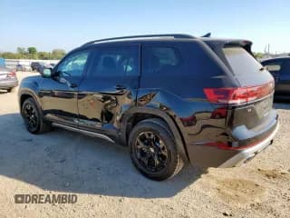 ✅ 2024 Volkswagen Atlas Peak Edition SE • VIN: 1V2CR2CA6RC613687 • Lot: 86541405. Wystawiony na Copart z przebiegiem 7 500 mil. Bezpłatny archiwum sprzedaży aukcyjnych z USA i szczegółowy raport historii pojazdu na DreamBid. Zdjęcie 2.