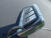 ✅ 2016 BMW 7 Series 740i • VIN: WBA7E2C51GGD99912 • Lot: 43074992. Wystawiony na IAAI z przebiegiem 116 745 mil. Bezpłatny archiwum sprzedaży aukcyjnych z USA i szczegółowy raport historii pojazdu na DreamBid. Zdjęcie 11.