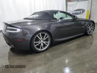 ✅ 2010 Aston Martin Vantage • VIN: SCFEFBBCXAGD13755 • Lot: 52372665. Wystawiony na Copart z przebiegiem 29 841 mil. Bezpłatny archiwum sprzedaży aukcyjnych z USA i szczegółowy raport historii pojazdu na DreamBid. Zdjęcie 3.