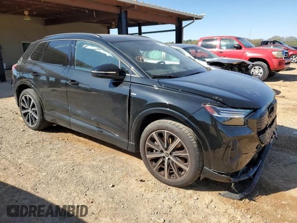 ✅ 2022 Audi Q4 e-tron Prestige • VIN: WA1M2BFZ6NP012546 • Lot: 47210154. Listed on Copart with 17,037 mi. Free auction sales archive from the USA and detailed vehicle history report at DreamBid. Image 4.