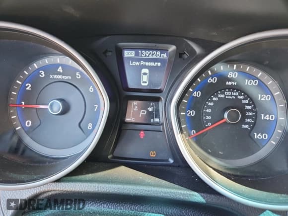 ✅ 2017 Hyundai Elantra • VIN: KMHD35LH5HU352398 • Lot: 89535535. Listed on Copart with 139,228 mi. Free auction sales archive from the USA and detailed vehicle history report at DreamBid. Image 9.