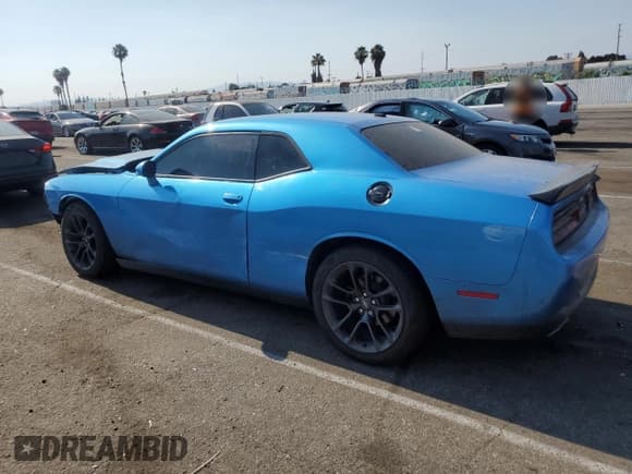 ✅ 2019 Dodge Challenger SXT • VIN: 2C3CDZAG9KH525630 • Lot: 62323744. Wystawiony na Copart z przebiegiem Nie podano. Bezpłatny archiwum sprzedaży aukcyjnych z USA i szczegółowy raport historii pojazdu na DreamBid. Zdjęcie 2.