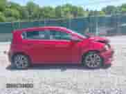 2020 Chevrolet Sonic LT с VIN 1G1JD6SB6L4124936, выставлен на аукционе IAAI как лот 42642451 с пробегом 61 903 миль миль и . История ставок и продаж доступна на DreamBid. Изображение 13.