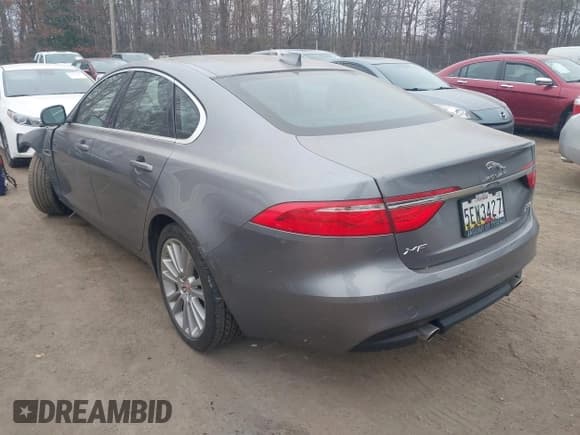 ✅ 2020 Jaguar XF • VIN: SAJBK4FX3LCY83949 • Lot: 41534382. Listed on IAAI with 21,218 mi. Free auction sales archive from the USA and detailed vehicle history report at DreamBid. Image 3.