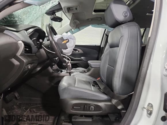 ✅ 2020 Chevrolet Traverse LT • VIN: 1GNEVHKW9LJ322665 • Lot: 81523295. Wystawiony na Copart z przebiegiem Nie podano. Bezpłatny archiwum sprzedaży aukcyjnych z USA i szczegółowy raport historii pojazdu na DreamBid. Zdjęcie 7.