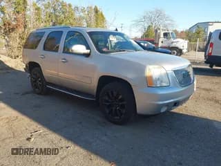 ✅ 2011 GMC Yukon Denali • VIN: 1GKS2EEF4BR102689 • Lot: 43733886. Listed on IAAI with 206,458 mi. Free auction sales archive from the USA and detailed vehicle history report at DreamBid. Image 1.