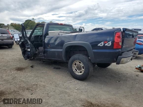 ✅ 2005 Chevrolet Silverado 2500HD Work Truck • VIN: 1GCHK24U35E201472 • Lot: 71182895. Wystawiony na Copart z przebiegiem Nie podano. Bezpłatny archiwum sprzedaży aukcyjnych z USA i szczegółowy raport historii pojazdu na DreamBid. Zdjęcie 2.