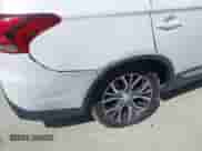 2018 Mitsubishi Outlander SE with VIN JA4AD3A38JZ053880, listed as a IAAI auction lot 43217197 with 131,340 mi miles and . Bid and sale history available at DreamBid. Image 6.