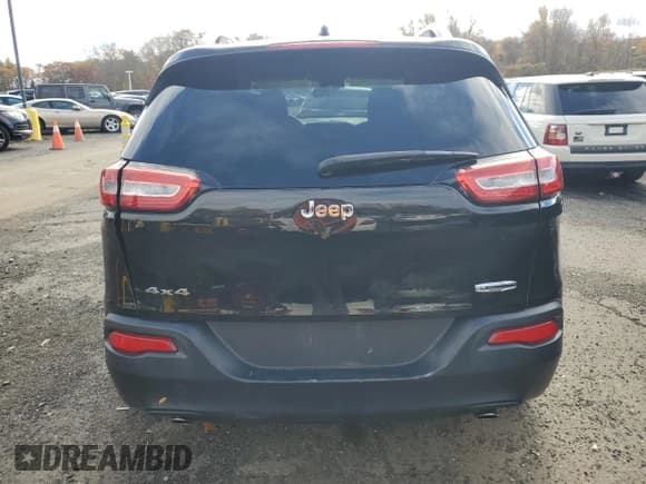 ✅ 2014 Jeep Cherokee Latitude • VIN: 1C4PJMCS8EW244340 • Лот: 90435365. Опубликован ранее на Copart с пробегом 198 860 миль. Бесплатный доступ к архиву аукционных продаж из США и подробный отчёт об истории автомобиля на DreamBid. Изображение 6.