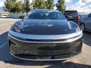 ✅ 2023 Lucid Air Pure • VIN: 50EA1PFA0PA006195 • Lot: 49089274. Wystawiony na Copart z przebiegiem 5 298 mil. Bezpłatny archiwum sprzedaży aukcyjnych z USA i szczegółowy raport historii pojazdu na DreamBid. Zdjęcie 5.