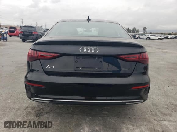 ✅ 2023 Audi A3 Premium Plus • VIN: WAUHUDGY3PA012283 • Lot: 53503445. Wystawiony na Copart z przebiegiem 17 145 mil. Bezpłatny archiwum sprzedaży aukcyjnych z USA i szczegółowy raport historii pojazdu na DreamBid. Zdjęcie 6.