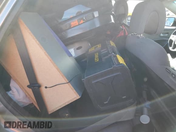 ✅ 2017 Hyundai Santa Fe 2.4L • VIN: 5NMZTDLB2HH036559 • Лот: 40097893. Опубликован ранее на Copart с пробегом Не указан. Бесплатный доступ к архиву аукционных продаж из США и подробный отчёт об истории автомобиля на DreamBid. Изображение 11.