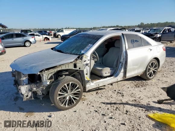 ✅ 2009 Toyota Camry SE • VIN: 4T1BE46K29U321341 • Lot: 92087885. Wystawiony na Copart z przebiegiem 180 068 mil. Bezpłatny archiwum sprzedaży aukcyjnych z USA i szczegółowy raport historii pojazdu na DreamBid. Zdjęcie 1.