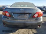 ✅ 2010 Toyota Corolla • VIN: 2T1BU4EE1AC363990 • Lot: 52001595. Wystawiony na Copart z przebiegiem 244 000 mil. Bezpłatny archiwum sprzedaży aukcyjnych z USA i szczegółowy raport historii pojazdu na DreamBid. Zdjęcie 6.