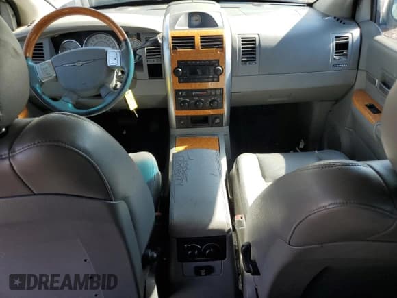 ✅ 2007 Chrysler Aspen Limited • VIN: 1A8HX58297F586621 • Lot: 80318665. Wystawiony na Copart z przebiegiem 191 829 mil. Bezpłatny archiwum sprzedaży aukcyjnych z USA i szczegółowy raport historii pojazdu na DreamBid. Zdjęcie 8.