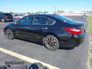 ✅ 2018 Nissan Altima SV • VIN: 1N4AL3AP3JC152319 • Лот: 43689803. Опубликован ранее на IAAI с пробегом 101 582 миль. Бесплатный доступ к архиву аукционных продаж из США и подробный отчёт об истории автомобиля на DreamBid. Изображение 3.