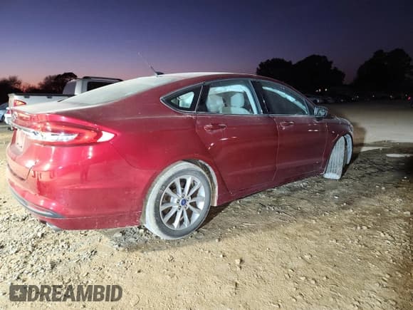 ✅ 2017 Ford Fusion SE • VIN: 3FA6P0HD1HR219211 • Lot: 91320015. Listed on Copart with 61,032 mi. Free auction sales archive from the USA and detailed vehicle history report at DreamBid. Image 3.