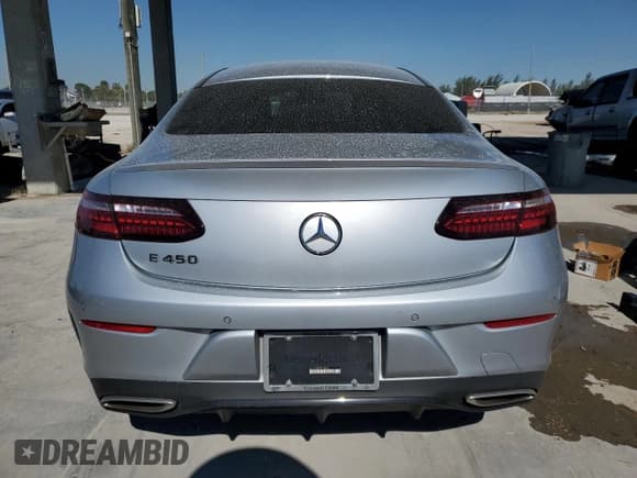 ✅ 2022 Mercedes-Benz E 450 • VIN: W1K1J5JB7NF186032 • Лот: 81662754. Опубликован ранее на Copart с пробегом 45 706 миль. Бесплатный доступ к архиву аукционных продаж из США и подробный отчёт об истории автомобиля на DreamBid. Изображение 6.