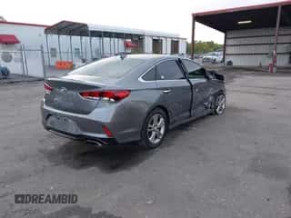 ✅ 2018 Hyundai Sonata Sport • VIN: 5NPE34AF1JH721360 • Лот: 43330551. Опубликован ранее на IAAI с пробегом 201 685 миль. Бесплатный доступ к архиву аукционных продаж из США и подробный отчёт об истории автомобиля на DreamBid. Изображение 4.