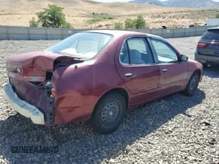 ✅ 1995 Nissan Altima GLE • VIN: 1N4BU31D8SC164328 • Lot: 65999624. Listed on Copart with 196,247 mi. Free auction sales archive from the USA and detailed vehicle history report at DreamBid. Image 3.
