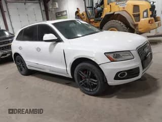✅ 2016 Audi Q5 Premium • VIN: WA1C2AFP9GA048077 • Lot: 43471449. Listed on IAAI with 121,155 mi. Free auction sales archive from the USA and detailed vehicle history report at DreamBid. Image 1.