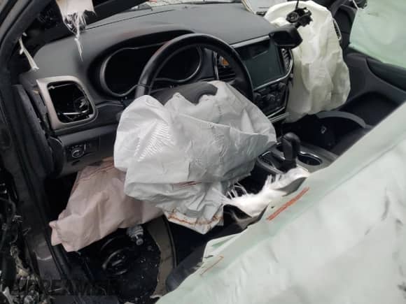 2020 Jeep Grand Cherokee Laredo E z VIN 1C4RJFAGXLC231977, wystawiony jako Copart lot #86063845 z przebiegiem Nie podano mil oraz Nie do naprawy • Non repairable. Historia ofert i sprzedaży dostępna na DreamBid. Obrazek 8.