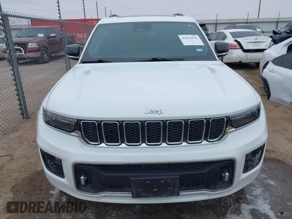 ✅ 2022 Jeep Grand Cherokee Overland • VIN: 1C4RJJDG9N8517470 • Lot: 41618934. Listed on IAAI with 64,580 mi. Free auction sales archive from the USA and detailed vehicle history report at DreamBid. Image 12.