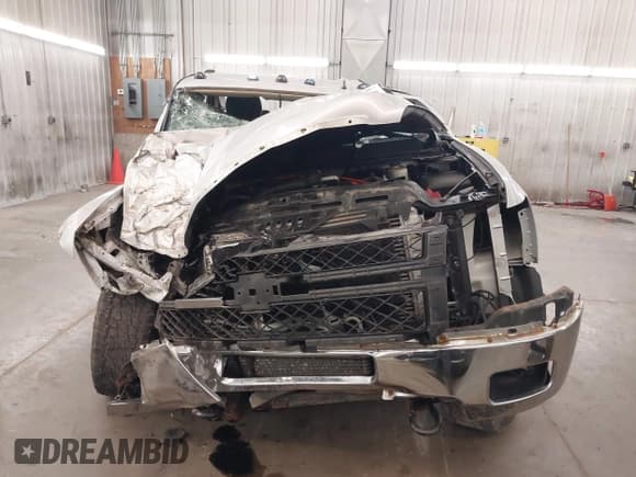 ✅ 2014 Chevrolet Silverado 2500HD LT • VIN: 1GC1KXC89EF108663 • Lot: 41857376. Listed on IAAI with Not provided. Free auction sales archive from the USA and detailed vehicle history report at DreamBid. Image 6.